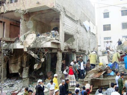 جانب من المنازل المنهارة جراء الانفجار